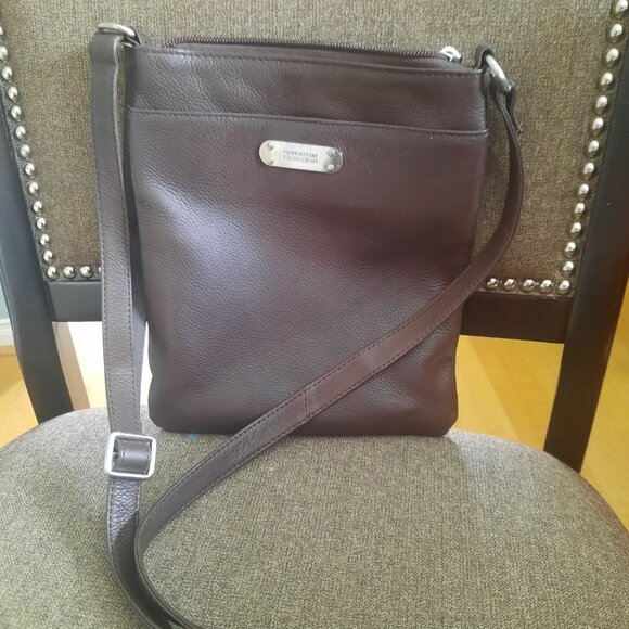 Kenneth Cole Reaction crossbody leather bag - Picture 2 of 8